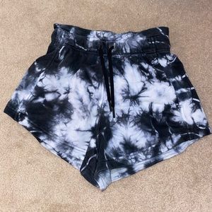 LuLuLemon Inner Glow High-Rise Short 3” *Earth Dye Shorts - Size 2